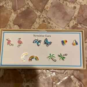 Bay studio earring set